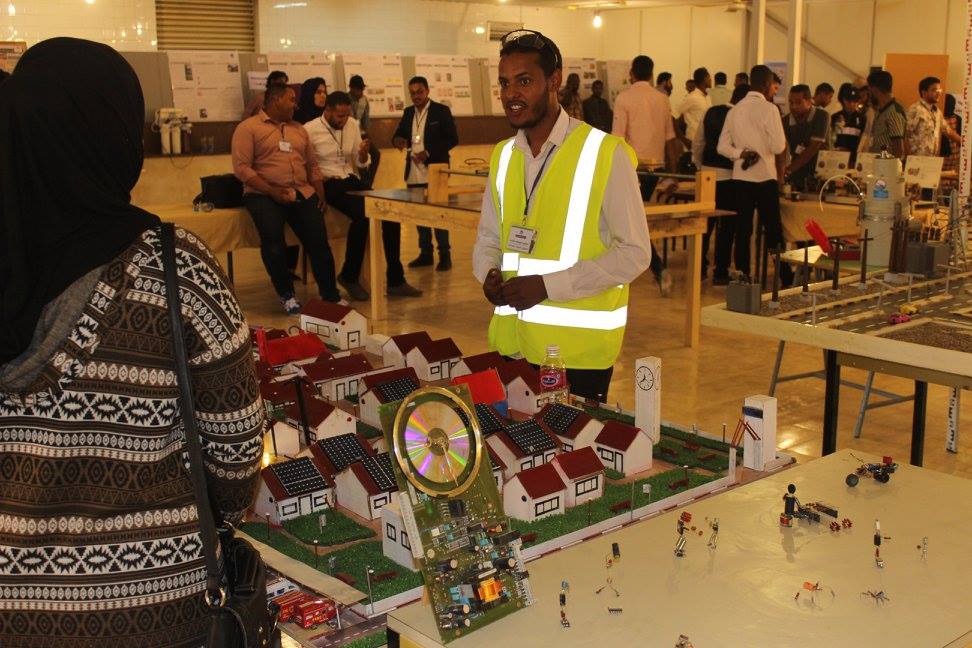 طلاب في محاضرة علمية